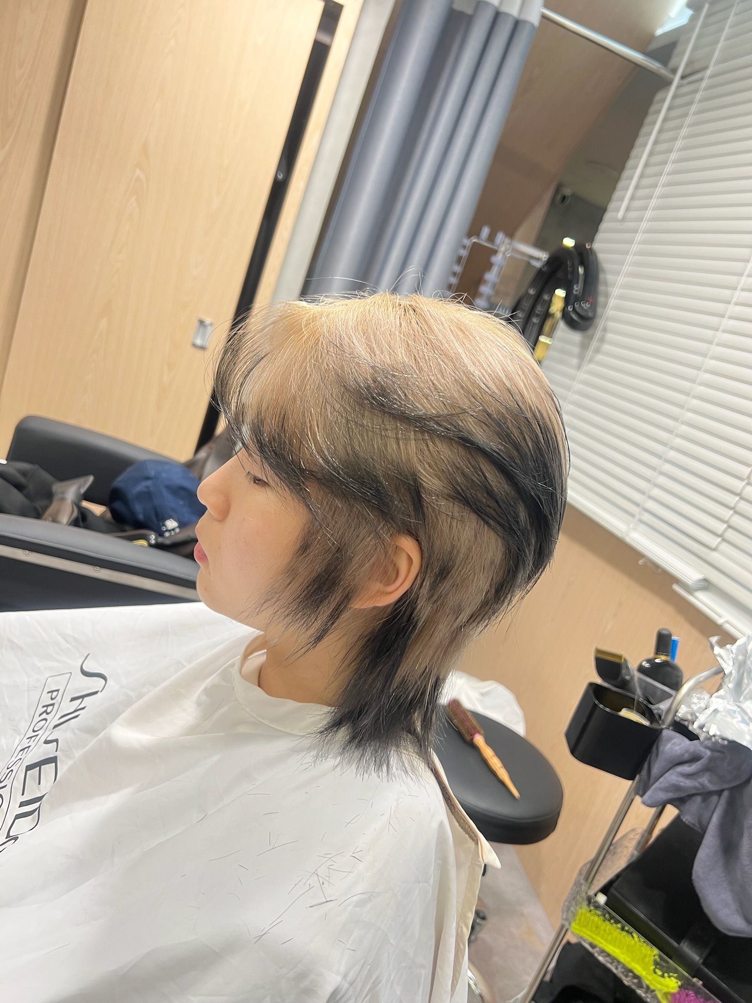 Canvas Academy 真實學員作品 — 層次短髮設計配金色挑染