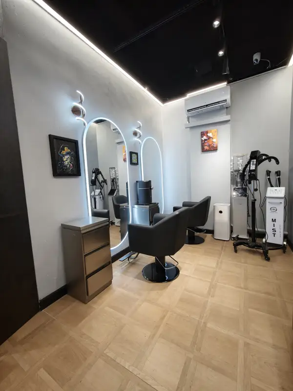 Canvas Academy 駁髮服務專業設備 — 頂級工具與真人髮質